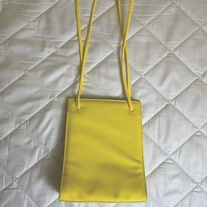 Fun vintage 80s yellow vinyl shoulder bag